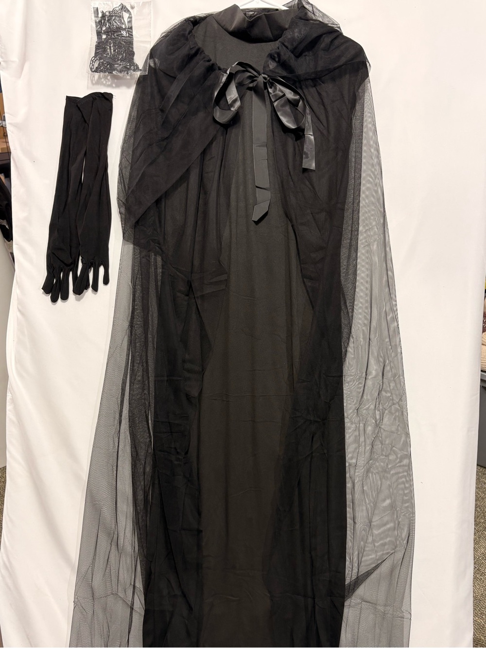 Black Adult Hooded Cloak Costume - Brand Unknown Witch-Wizard-Vampire Large